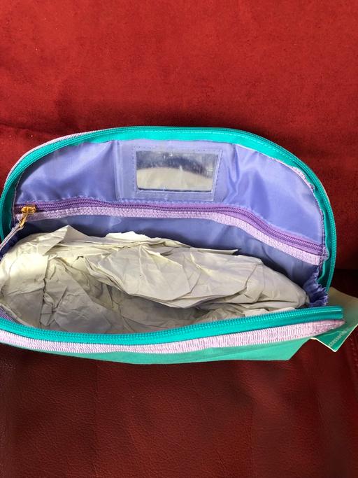 Buy & Sell Warwickshire Nuneaton and Bedworth - Photos for Large Cosmetic Clutch Bag