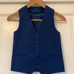 NEXT Boys Blue Waistcoat Space Theme Lining Age 8 Years.

Very good condition as only worn once

From smoke free & pet free home