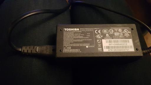 Buy & Sell West London Hounslow - Photos for TOSHIBA 19V=3.42A LAPTOP ADAPTER