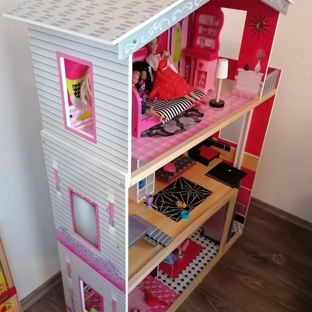  Großes Puppenhaus mit Lift in 68239 Seckenheim for €55.00 for sale 