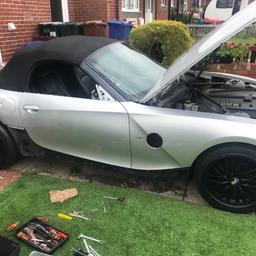 Silver z4 ran out mot been sat on drive now battery is flat carnt open boot to charge 2.5 injection runs great everything worked before I left it on drive cash or swap will need to towing away as carnt open boot for some reason