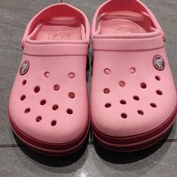 rosa Crocs wurden eine Saison getragen
Schuhgröße 29 bis 30

Versand 4€ innerhalb von Österreich möglich