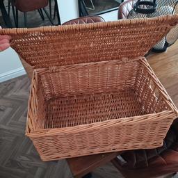 large wicker basket
pet and smoke free home
collection kingswinford