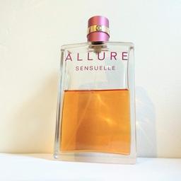 100 ml bottle - used - circa 55ml left
This was an ex display bottle, and dates back to 2009 circa
Hard to find