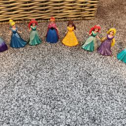Magic Clip Princess Dolls.

Anna has damage to arm. Dress is fine. All other dolls are also good condition no damage.

Collection castle bromwich possible local delivery for small fee and can post please contact me.