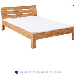 Schönes Holzbett (ohne Matratzen und ohne Lattenrost) mit passenden Nachttischen (2 Stück) in Natur Holz Eiche -abgebaut zu verkaufen!
Es ist alles in einwandfreien Zustand!
Format Bett: 180x200cm
