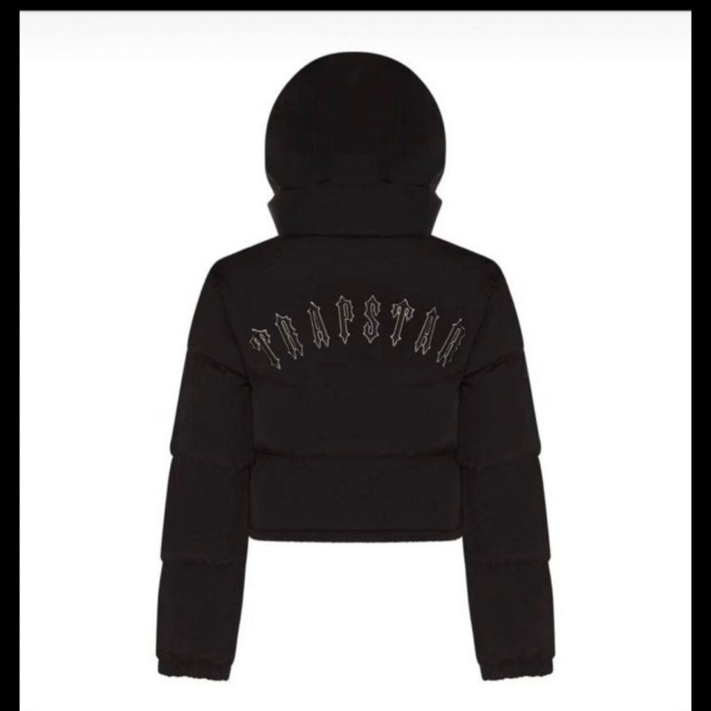 Black Trapstar woman’s cropped jacket (LARGE) in W11 London für £ 140