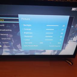 samsung 22inch smart tv, nice clean condition,pick up only £80 or very near offer. comes with remote 