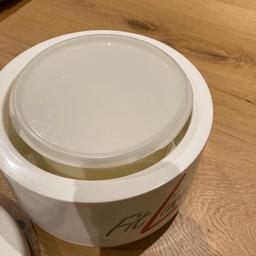 Joghurt Maker für Fitline Produkte
nur selten verwendet