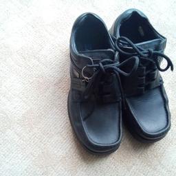 man black shoes without box size 40 pod original
un nowing brande never worn ,pet and smoke free
pickup L8