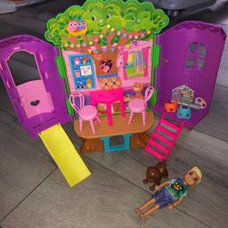 Barbie Chelsea treehouse playset
Comes with boy Chelsea doll
Comes with accessories 
Excellent condition