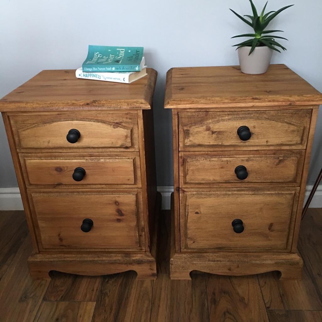 2 pine bedside tables in CH66 Port für £ 145,00 zum Verkauf Shpock AT