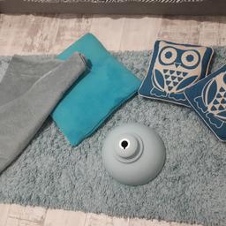 Hi there I'm selling a blue bedroom bundle x3 cusions, rug, throw & light shade. Only selling due to bedroom change all in very good condition. Collection B63