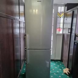 this is Samsung fridge freezer used but good condition u excellent fully work cheepest price now quick sale because moving home (£99 Including delivery in Bradford) fix price