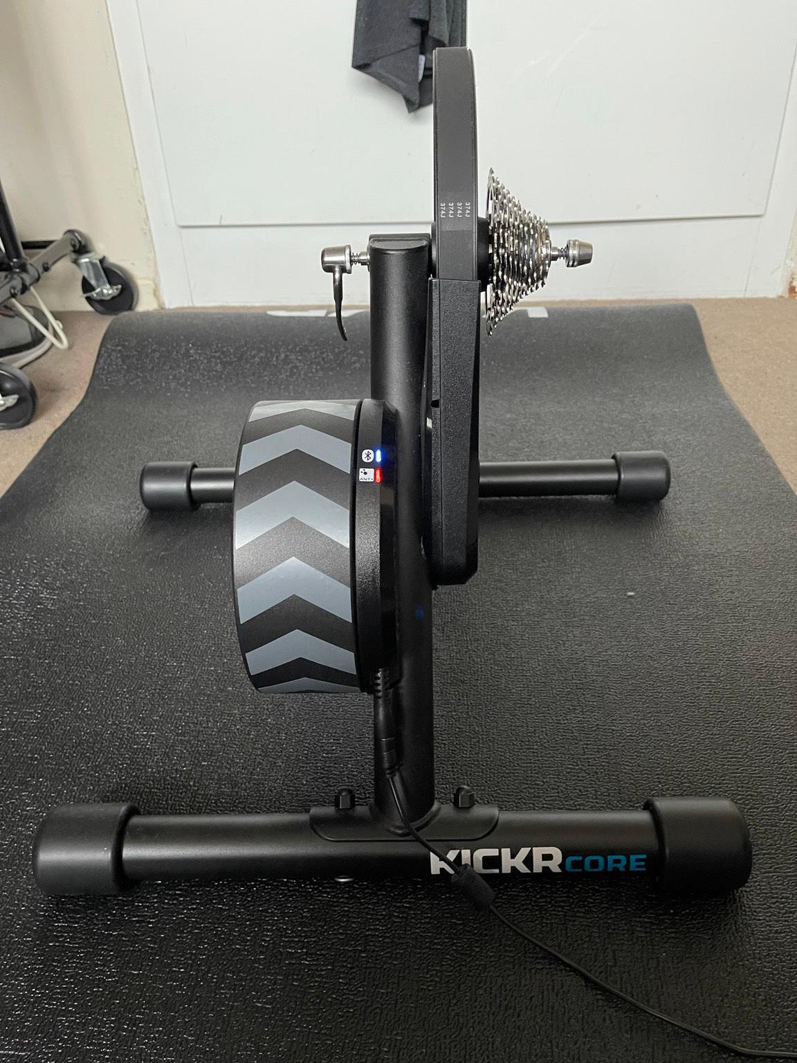 Wahoo Kickr Core turbo trainer bundle in Colnbrook for £550.00 for sale