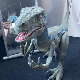 Immaculate condition x large Jurassic world dinosaur… currently in smyths for £50
