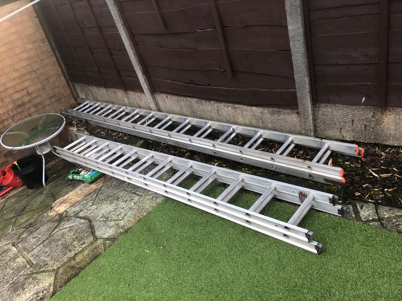 2 sets of ladders 13 rung ladder and 12 rung in OL2 Oldham für 60,00