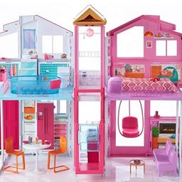Artikelmaße L x B x H: 18 x 41 x 74.5 cm
Alter: 3+
Mit drei Deluxe-Spielebenen bietet dieses Barbie Stadthaus reichlich Platz für die unterschiedlichsten Geschichten
In Barbies superluxuriösem Zuhause gibt es vier Zimmer, einen Lift, eine Dachlounge und ein Schaukelstuhl für drinnen und draußen
Mit vielen originalen Zubehörteilen