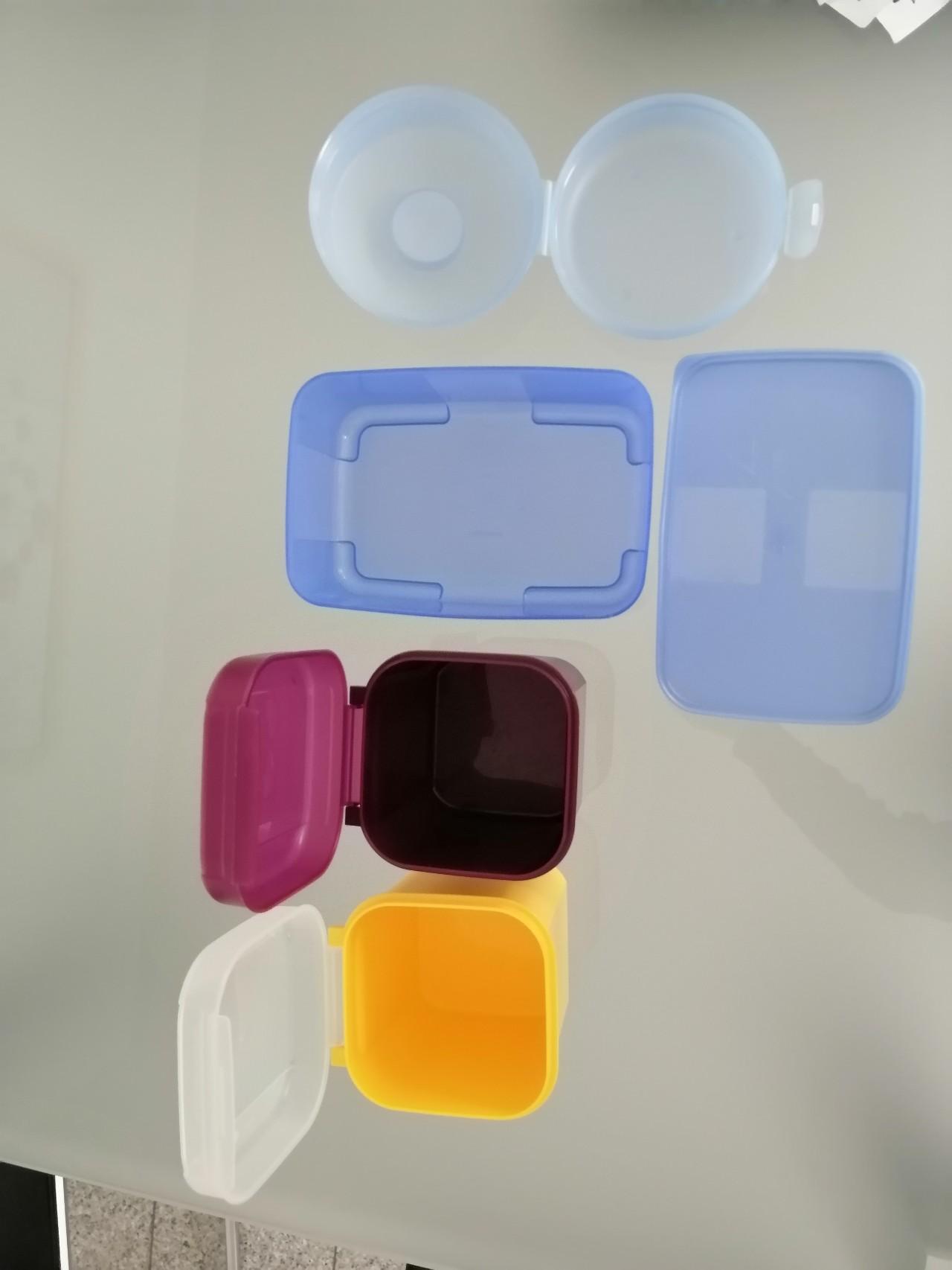 Tupperware Bellevue 1,2 L und Tupperware Box in 86179 Augsburg for €3. ...