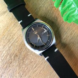 Vintage Seiko 5 Automatic 7009-876A Excellent Condition. Tested and is working well, keeping time accurately with good power reserve. Quickset day and date function works as it should. New crystal and leather strap. Secure delivery by Royal Mail.