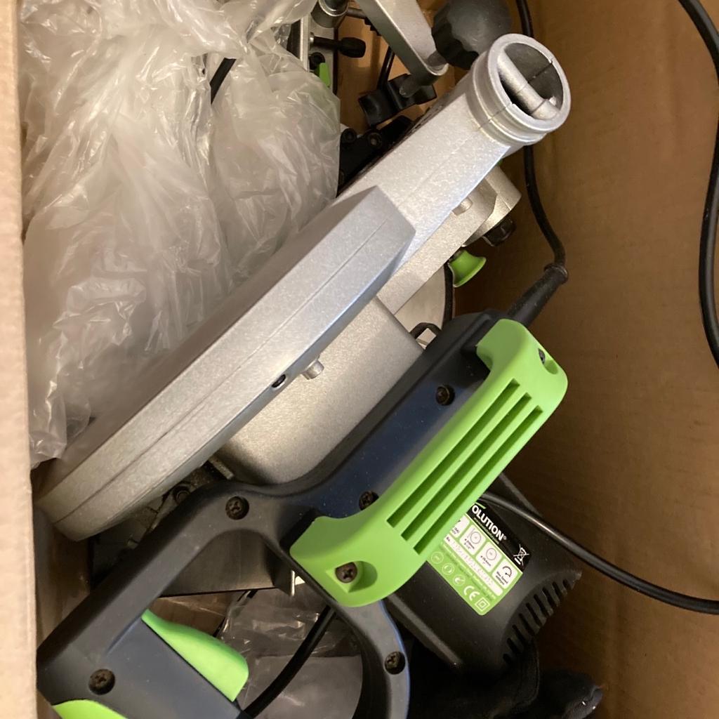 Evolution compound Mitre saw 210mm in PR1 Preston for £40.00 for sale