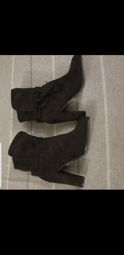 Buy & Sell South West London Battersea - South West London - Photos for Suede Boots size 6