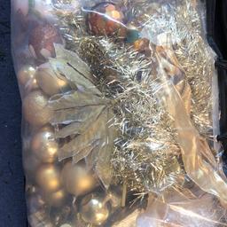 As per pictures, bag full of used gold baubles, Santa heads, couple of tinsel, etc.
No sorters and £10 no offers for the bag.
Collection only from B29 5TN Weoley Castle.