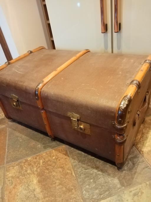 Buy & Sell West Midlands Dudley - Photos for Vintage trunk***REDUCED ***