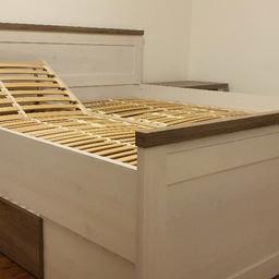 Doppelbett 180×200 in sehr gutem Zustand mit verstellbaren Lattenrost und 2 großen Schubladen (viel Stauraum) und 2 Nachtkästchen. Auf Wunsch kann 2 Matratzen kostenlos dazu gegeben
Haustier und Rauchfreie Haushalt
Das Bett für unser neue Schlafzimmer ist zu groß
abzuholen in 5071 Wals bei Salzburg
