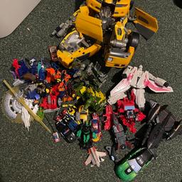 Bunch of transformers and bits including a bumblebee that transforms into a car and has noises and actions. Sold as seen in photo 

Can post for p&p costs (accept payment via PayPal)