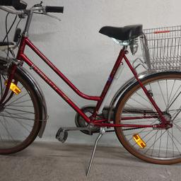 Verkaufe ein Damen Fahrrad in einem fast neuwertigen Zustand . Es ist ein Fahrrad der Marke STEIGER Modell Commodore.