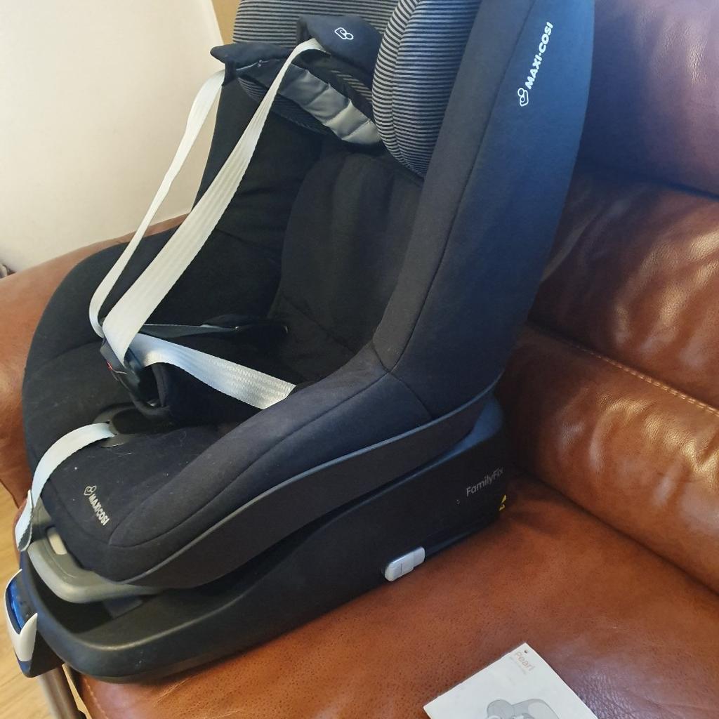 Maxi cosi pearl family isofix car seat size 9 month till 4 year very good condition