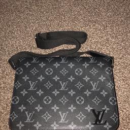 Mint condition
With duffle bag
No rips/marks/tears

message for more information - 07399237727