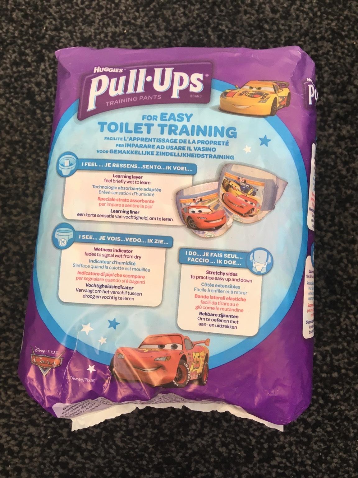 Huggies pull up toilet training pants new in RM15 Ockendon für 1,50