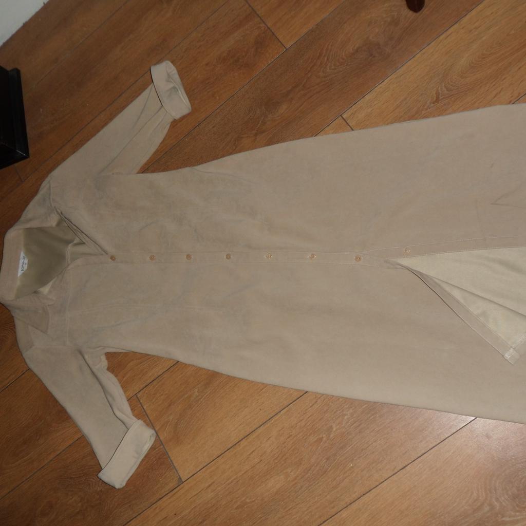 A SOFT FEEL LONG BUTTON UP DRESS SIZE 12 FROM TOPSHOP.95%POLYESTER, 5% ELASTANE