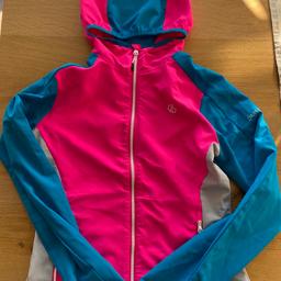 Dare 2be Jacke in Größe 36 in blau/pink/grau

Versand möglich