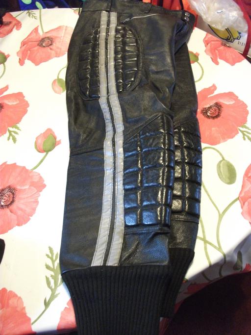 Buy & Sell Cheshire East Crewe - Cheshire East - Photos for Motorbike Leather Trousers 30