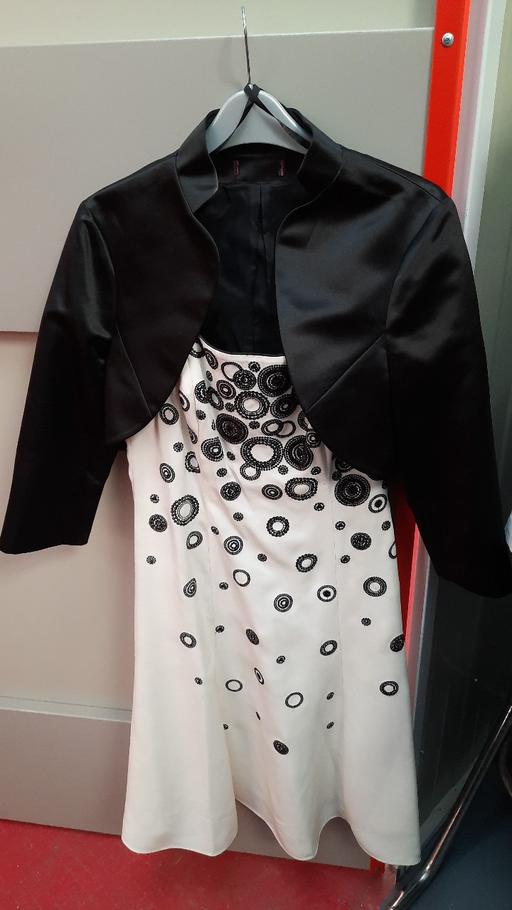 Buy & Sell Merseyside Saint Helens - Photos for Beautiful cream/black dress & jacket size 10