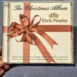 Verkaufe hier diese neuwertige MUSIK CD von ELVIS PRESLEY: THE CHRISTMAS ALBUM! Darauf sind 12 der schönsten Weihnachtssongs des KING OF ROCK'N'ROLL, wie zum Beispiel Silent Night, I'll be home for Christmas, White Christmas und viele mehr. Sehr empfehlenswert als Geschenk und gratis Versandkosten!