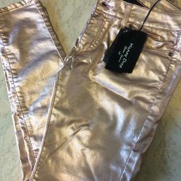 Jeans lame’ color rosa cipria dorato elastico taglia 32 ma vestono 42/46 essendo elastici il prezzo non e trattabile