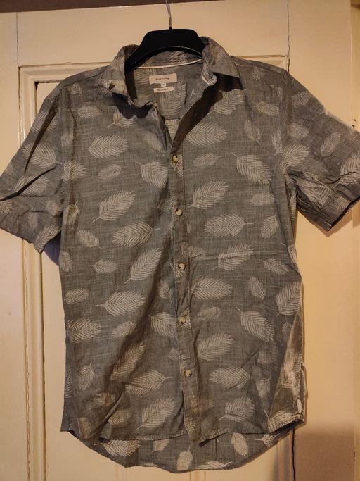 Buy & Sell Carmarthenshire - Wales Ponthenry - Carmarthenshire - Photos for river island shirt