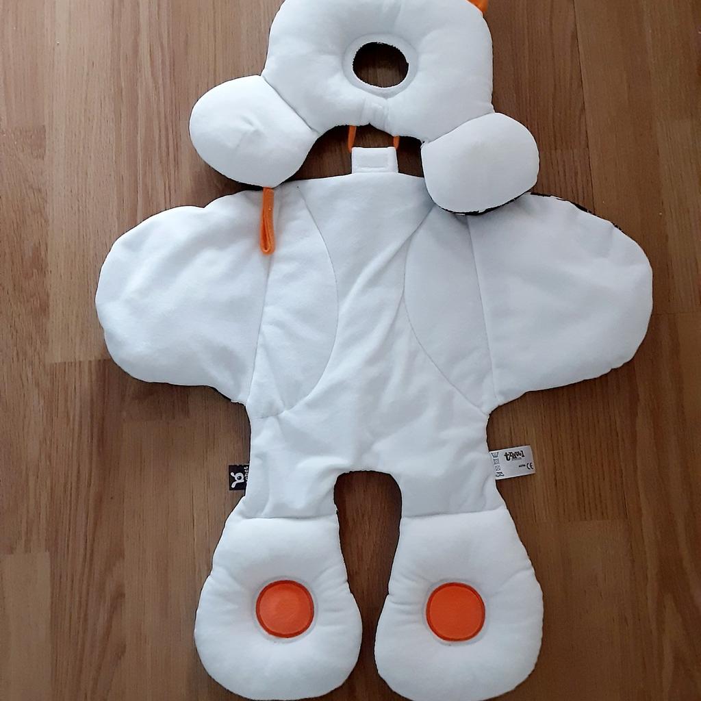baby car seat head and body support pillow in great condition!