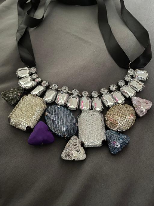 Buy & Sell West Midlands Birmingham - Photos for Mesh Crystal ribboned statement necklace