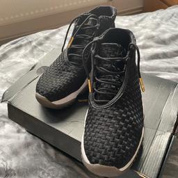 Jordan Future Black & Gold.
Excellent condition, barely worn
Mens size 7.5 UK | EUR 42