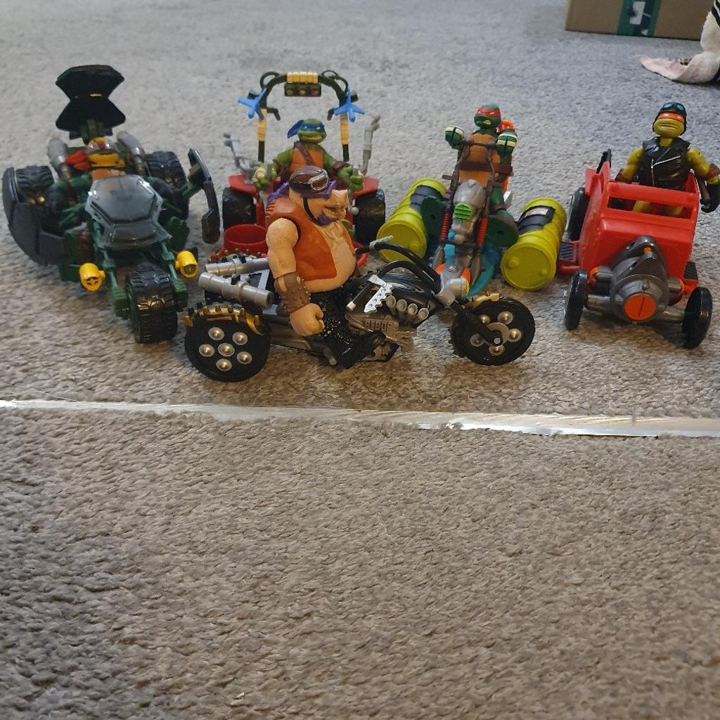 ninja turtles bundle in TW3 London für £ 10,00 zum Verkauf Shpock AT