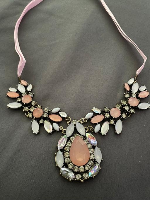 Buy & Sell West Midlands Birmingham - Photos for Mother Of Pearl Statement necklace