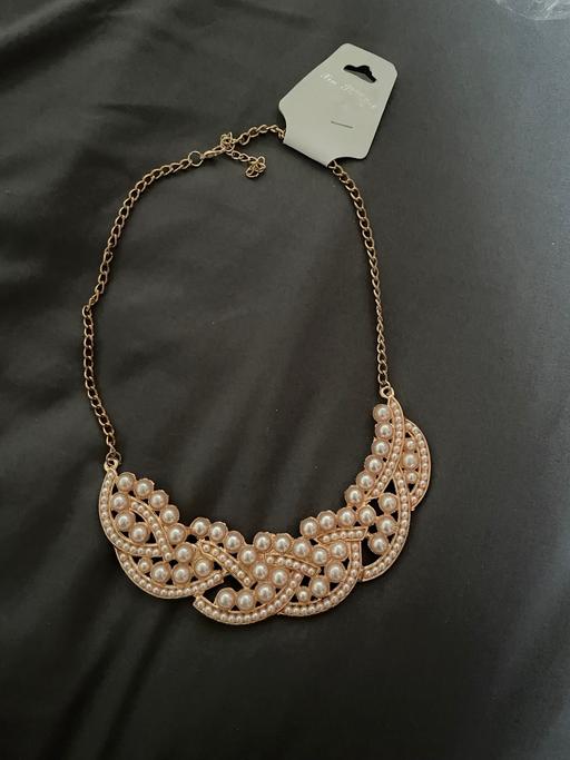 Buy & Sell West Midlands Birmingham - Photos for Rose gold pearl candy statement necklace