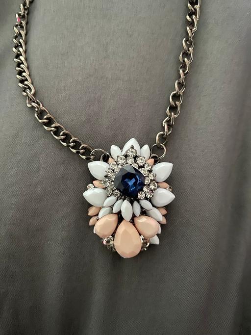 Buy & Sell West Midlands Birmingham - Photos for Crystal statement necklace pendant