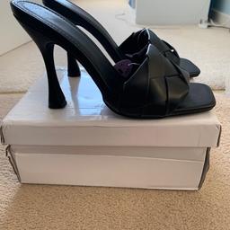 Brand new heels slip on from quiz with the box