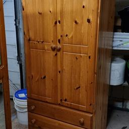 hi im selling my solid pine wardrobes,as we have moved house and have fitted wardrobes in there so no room for old ones,there have been absolutely brilliant solid as a rock loads of storage space,I have a triple one and two double wardrobes,a his and hers
buyers to collect,grab a bargain only £200 ono rrp £600.